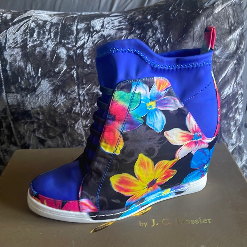 Floral shoes